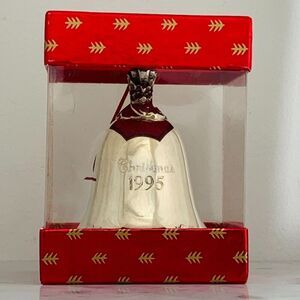 Wallace Annual Silverplate Christmas Bell 1995 Baroque 3.25 inch EUC